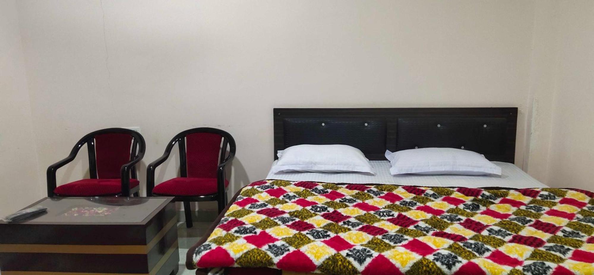 Hotel O Mohani Inn And Banquet Kausani Kültér fotó