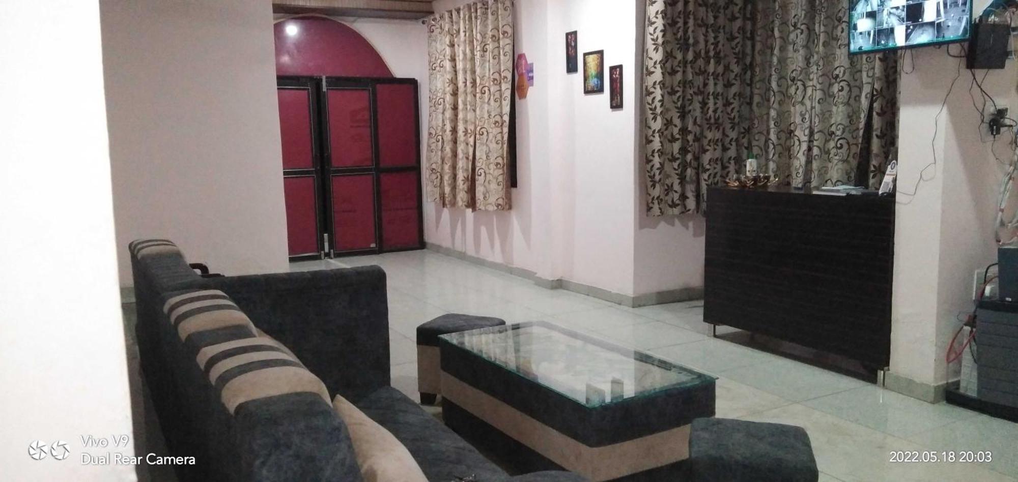 Hotel O Mohani Inn And Banquet Kausani Kültér fotó